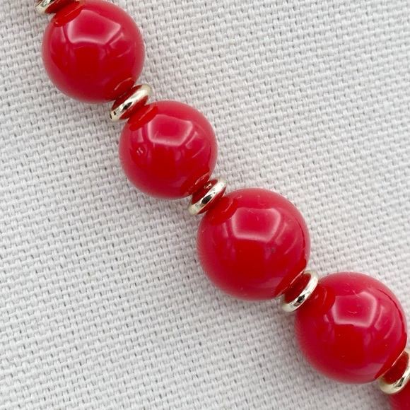 Vintage Red Acrylic Beaded with Gold Tone Spacers Necklace - Picture 3 of 9